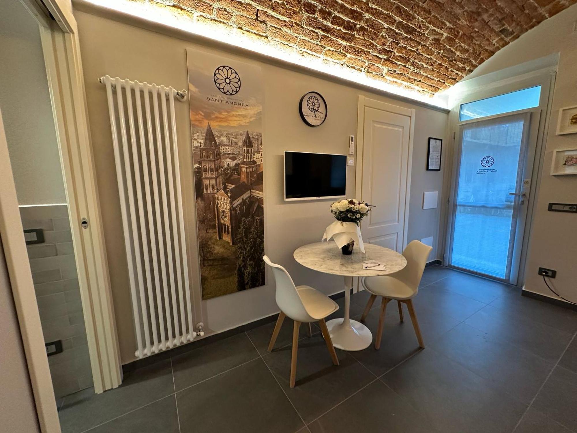 S. Andrea Apartment Vercelli Exterior photo