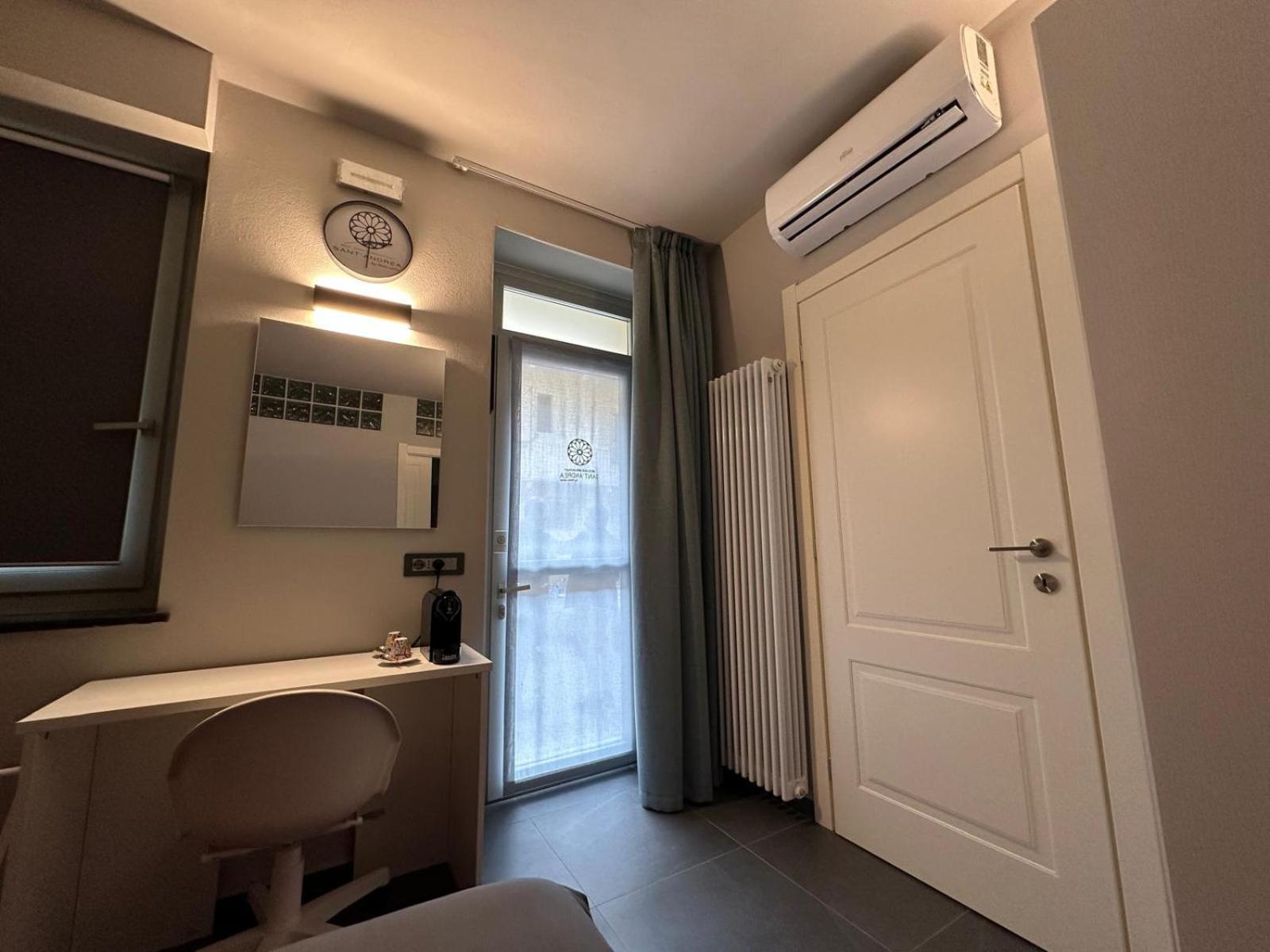 S. Andrea Apartment Vercelli Exterior photo